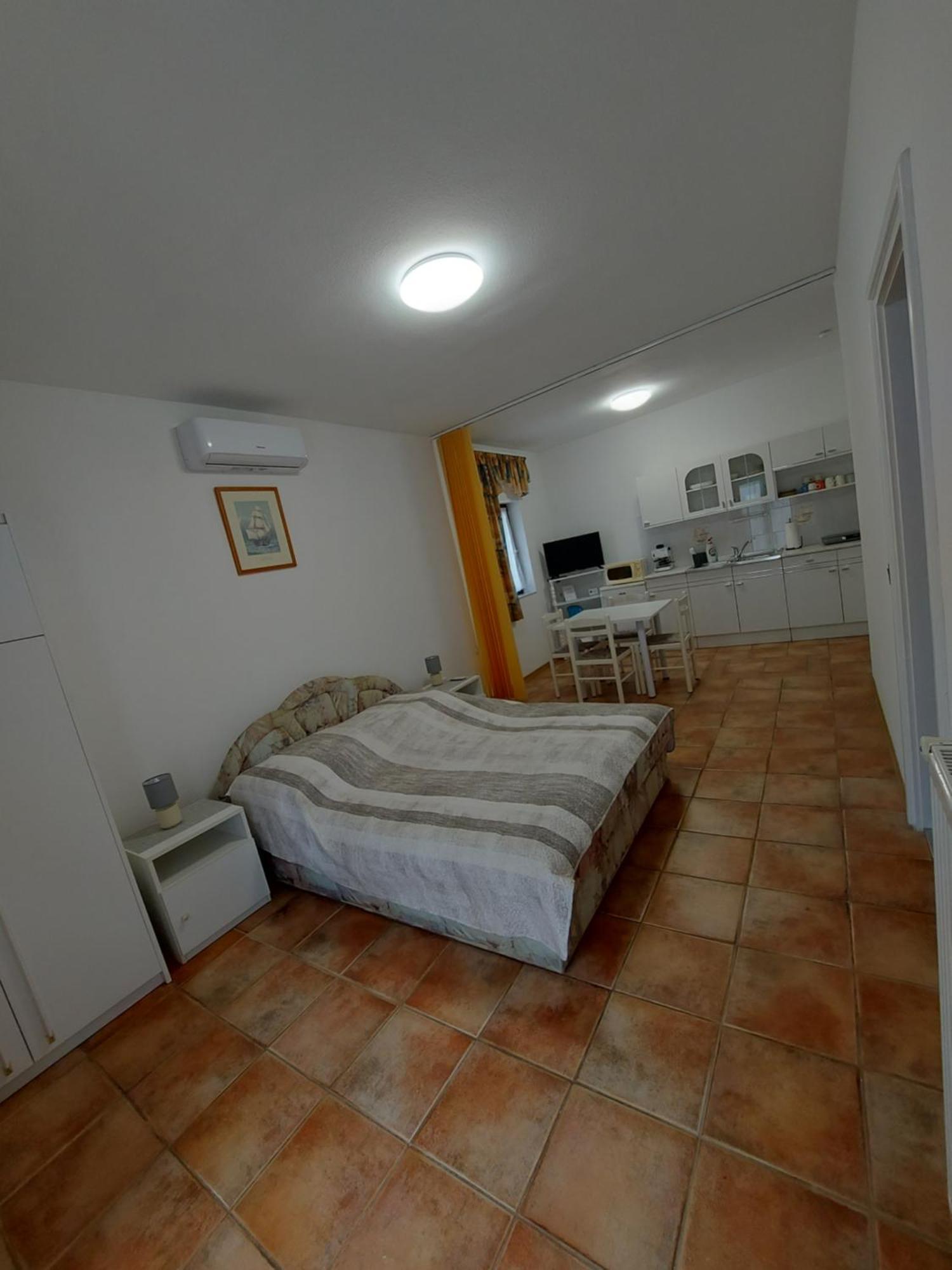 Istvan Apartmanok Keszthely Bagian luar foto