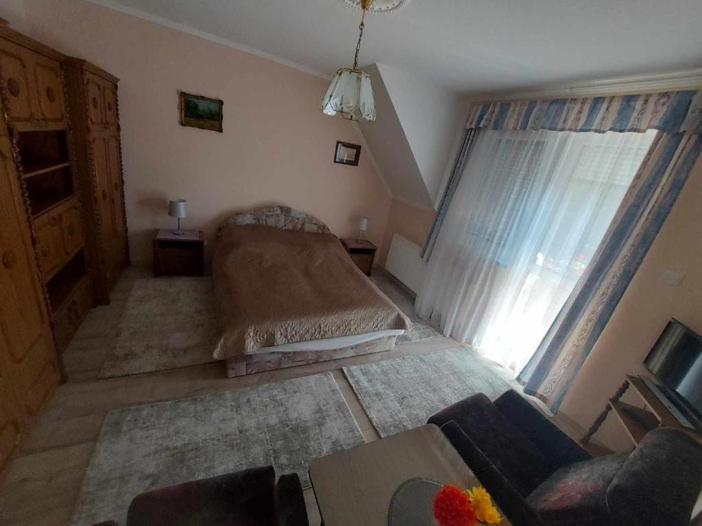 Istvan Apartmanok Keszthely Bagian luar foto
